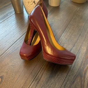 Nine West shoe